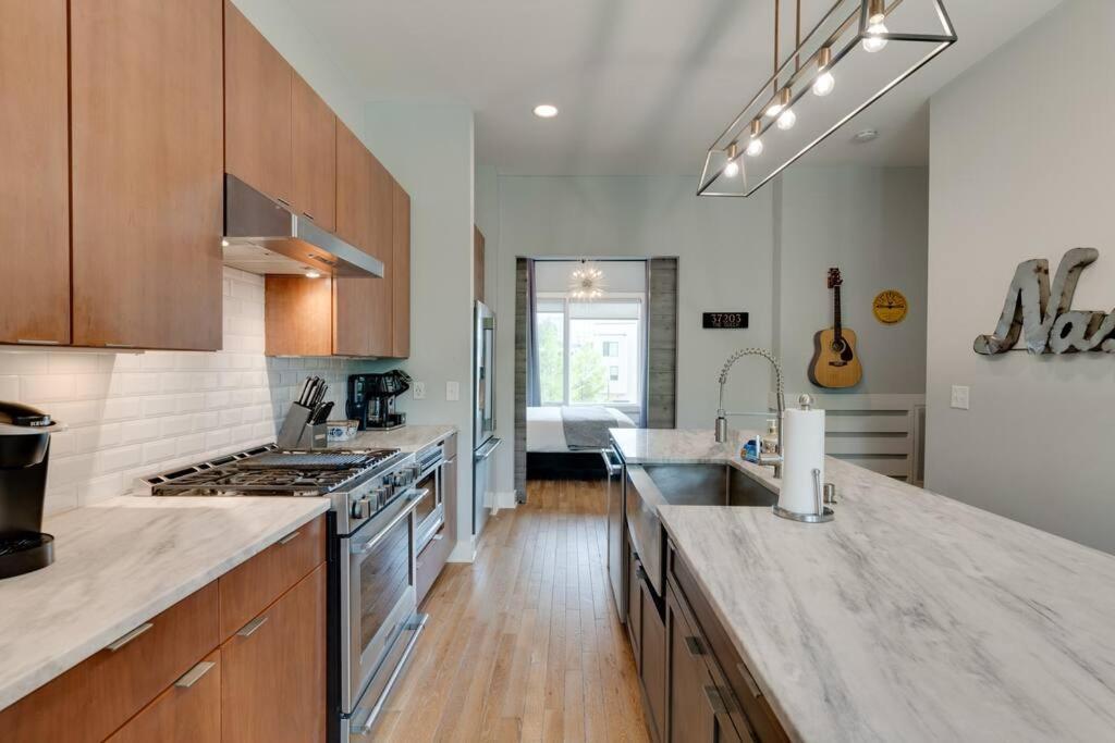 3bd -rooftop Escape- Steps From The Gulch Fun
