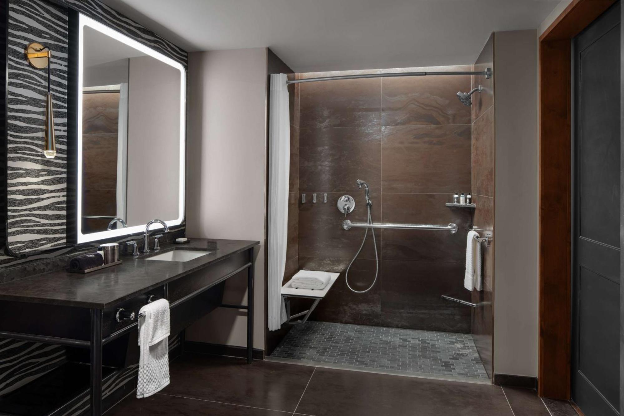 Hotel Fraye Nashville, Curio Collection By Hilton 4*