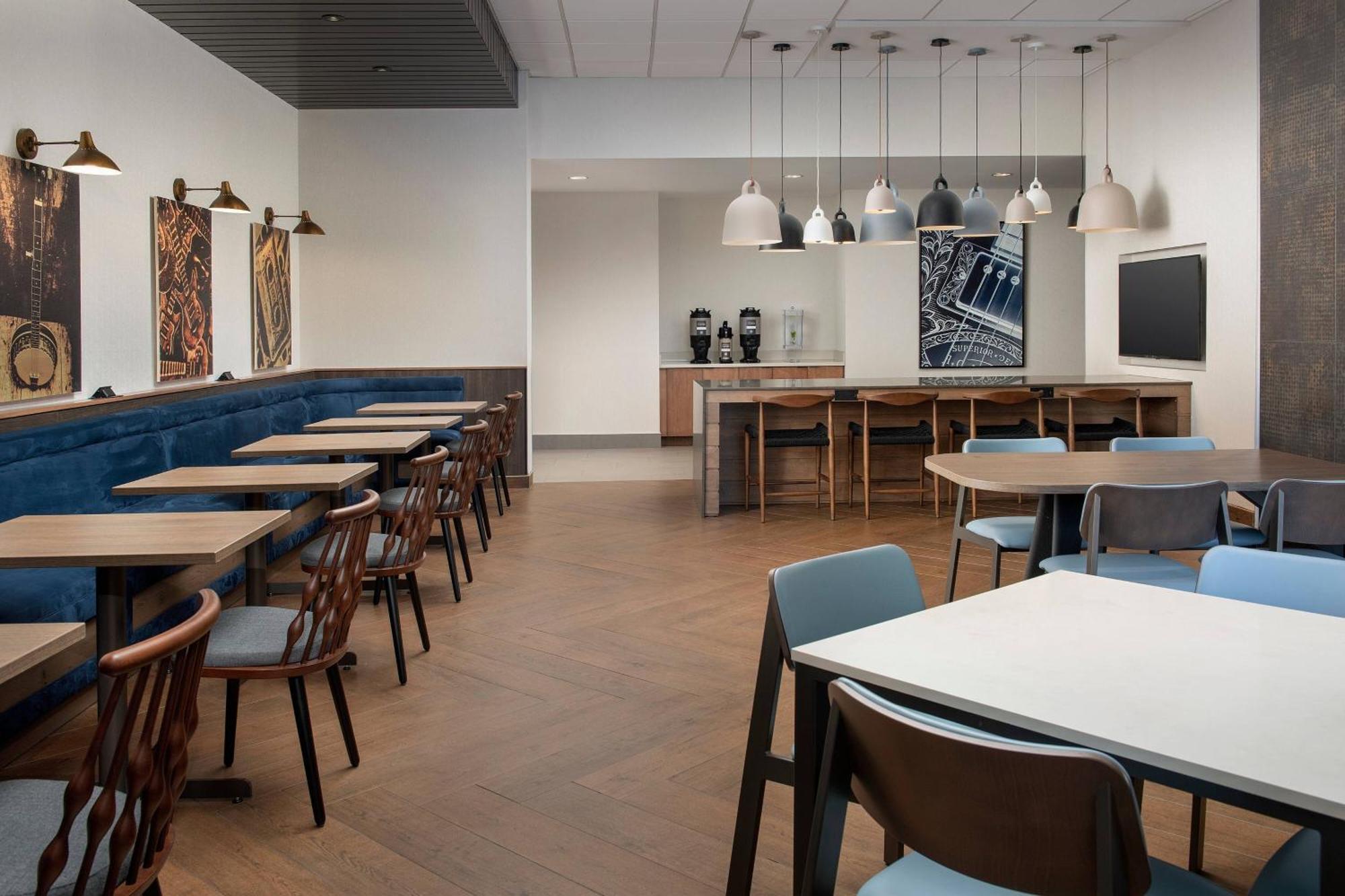 Hotel Fairfield & Near Vanderbilt 3*