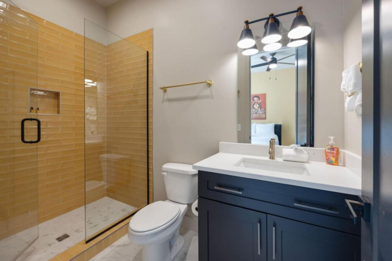 Cowgirl Up 4bd 4.5bth Rooftop Views * Nashville
