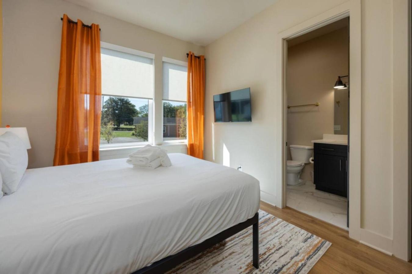 Cowgirl Up 4bd 4.5bth Rooftop Views Holiday home *