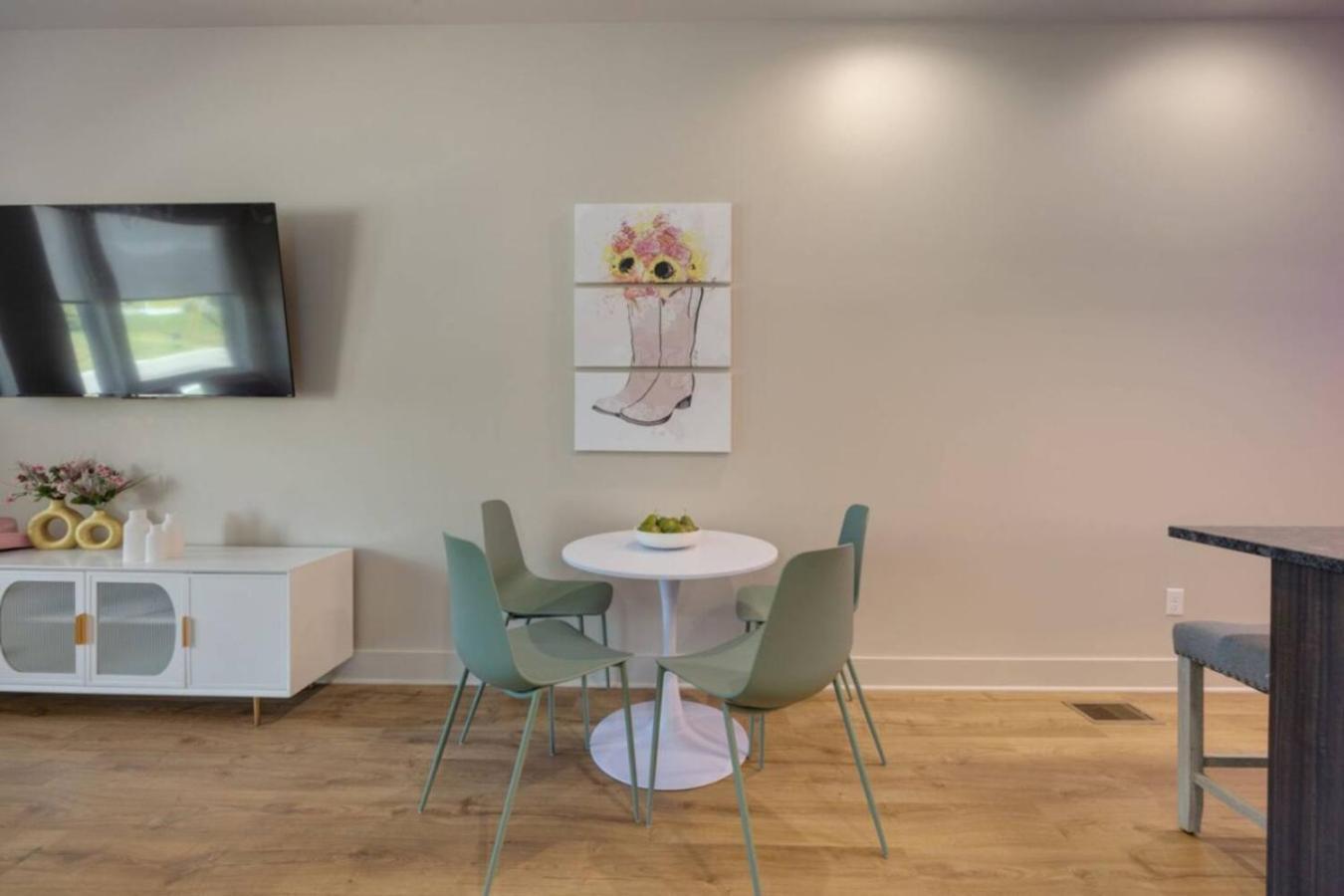 Cowgirl Up 4bd 4.5bth Rooftop Views Holiday home *