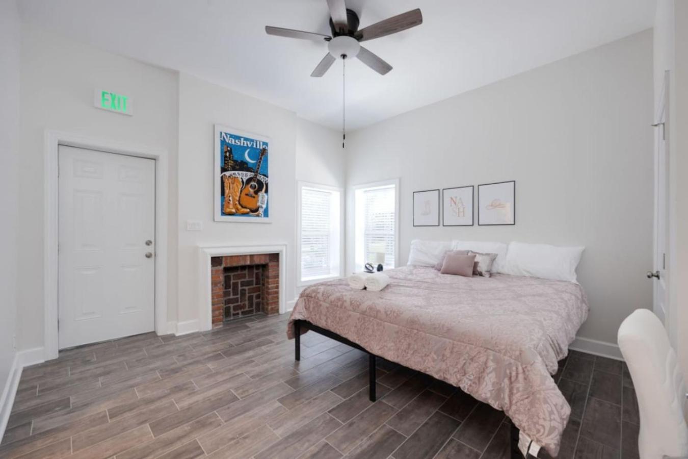 The Centennial Charmer- 8 Min From Broadway Holiday home Nashville