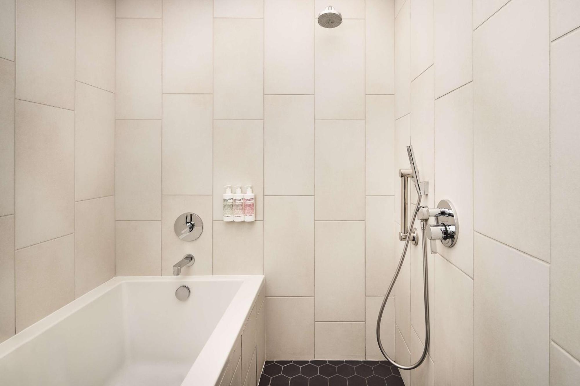 The Bankers Alley Nashville, Tapestry Collection By Hilton 4*