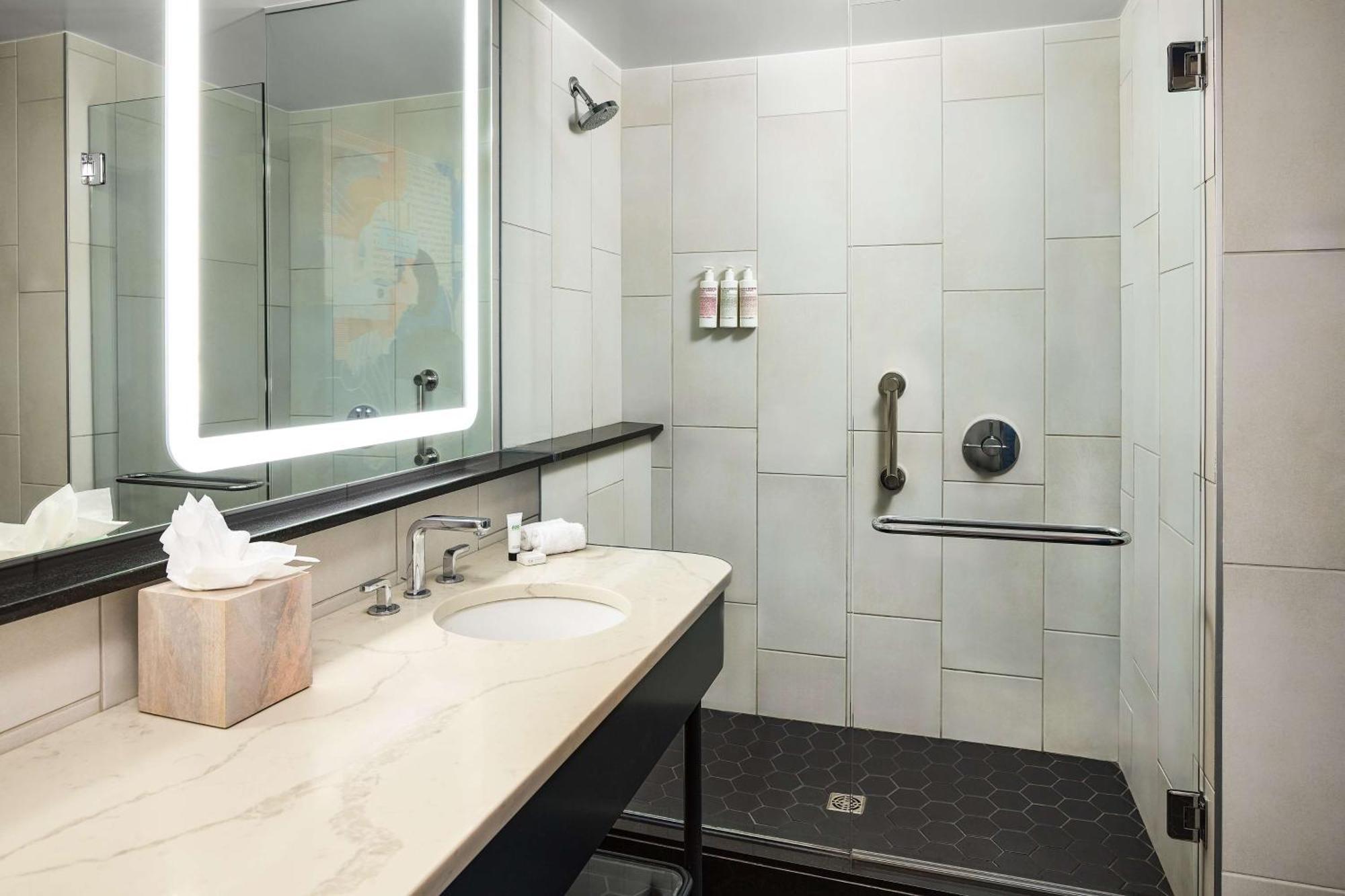 The Bankers Alley Nashville, Tapestry Collection By Hilton Hotel 4*