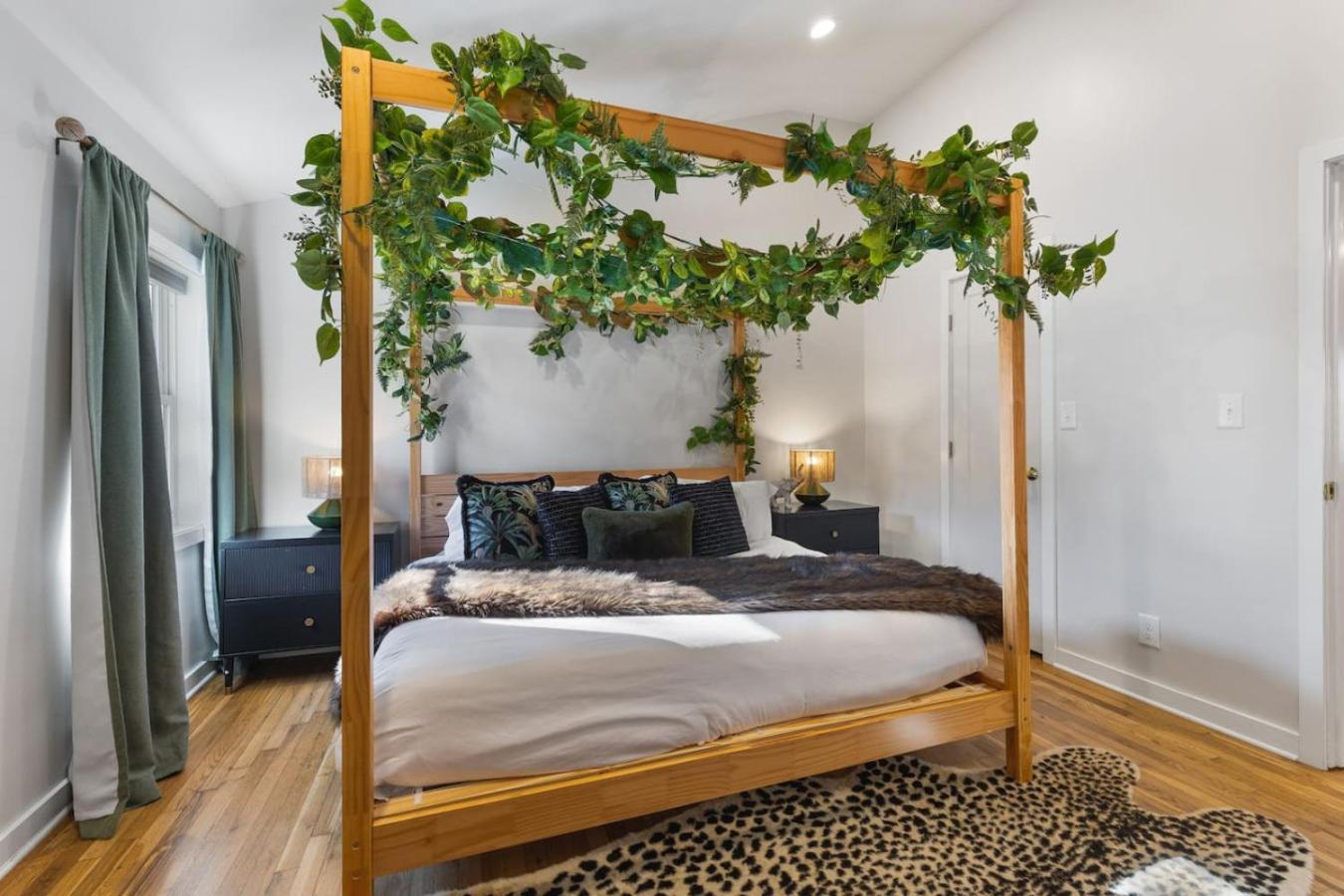 The Jungle - Near Restaurants, Coffee And Bars Holiday home *