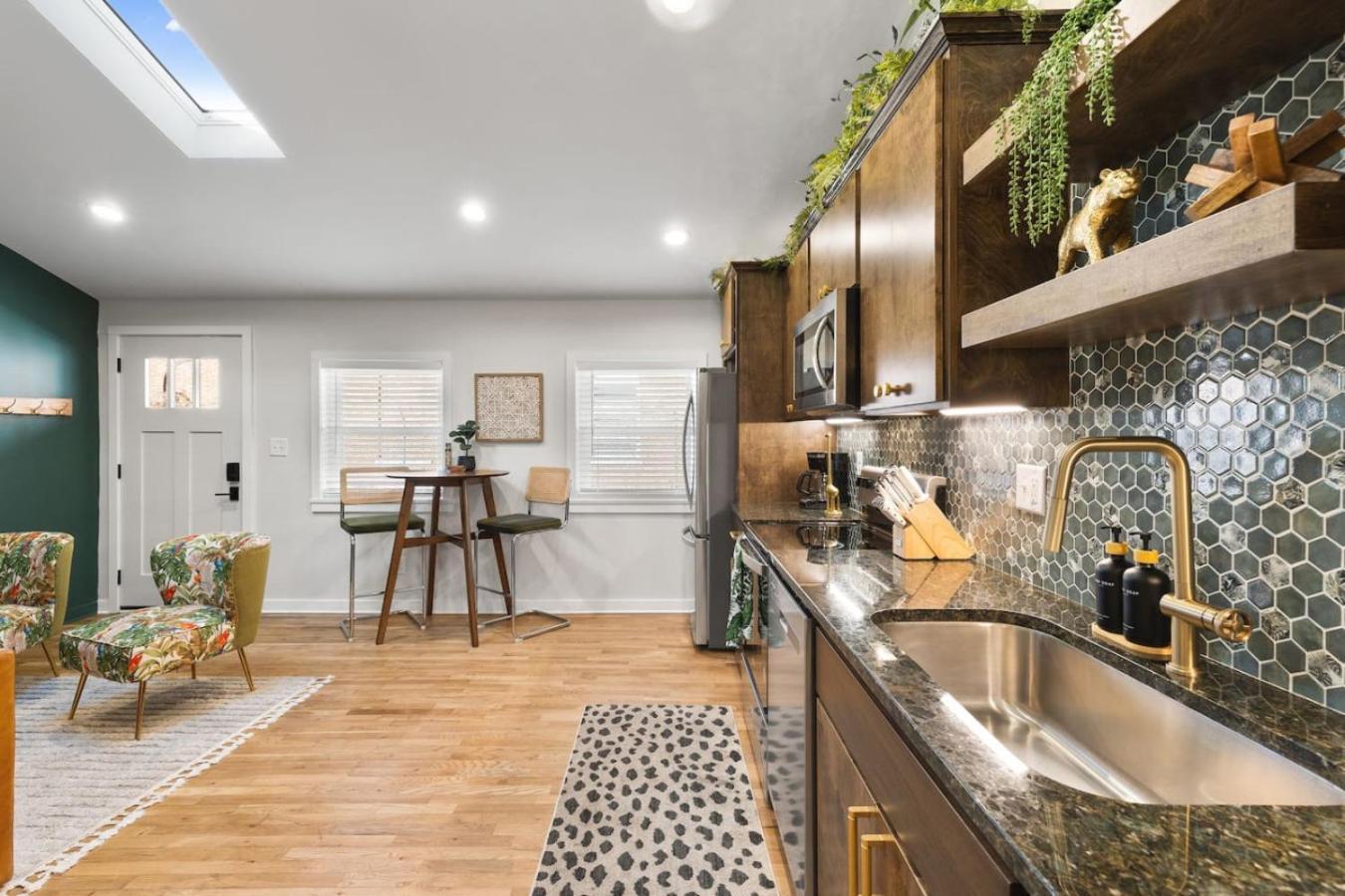 Holiday home The Jungle - Near Restaurants, Coffee And Bars Nashville