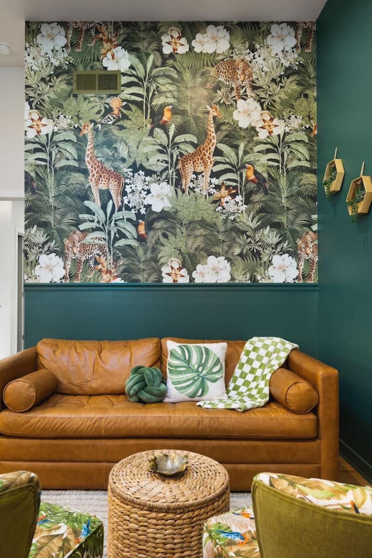 The Jungle - Near Restaurants, Coffee And Bars * Nashville