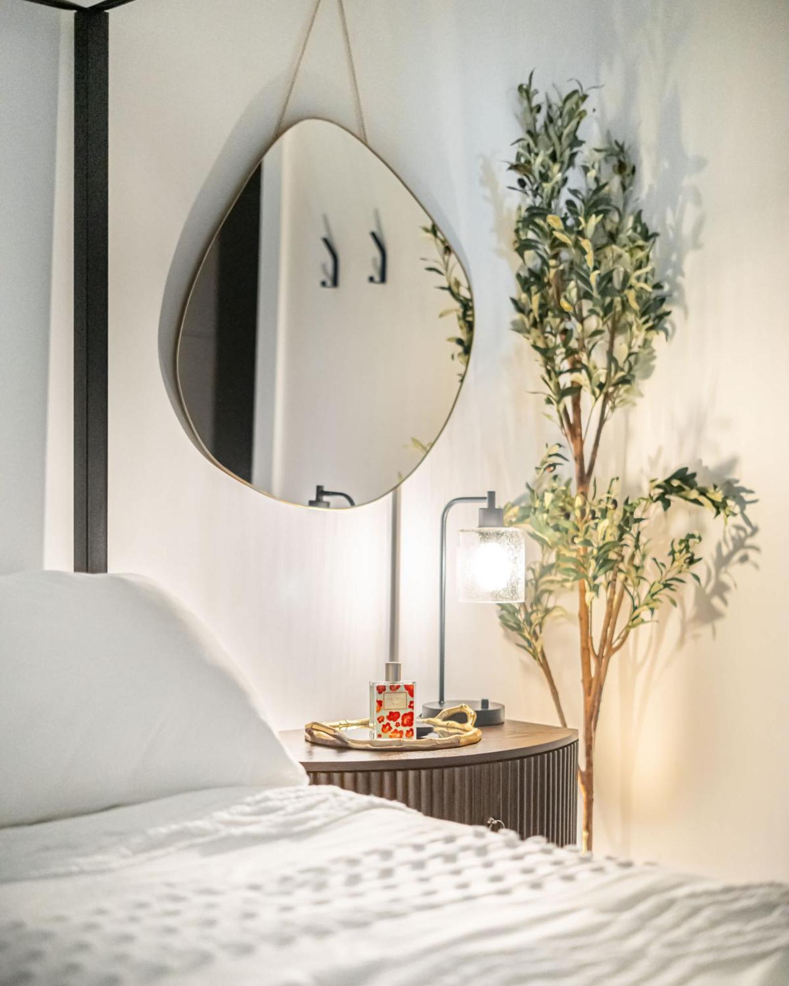 Gulch Luxe 2 Bed 2 Bath Apartment Nashville