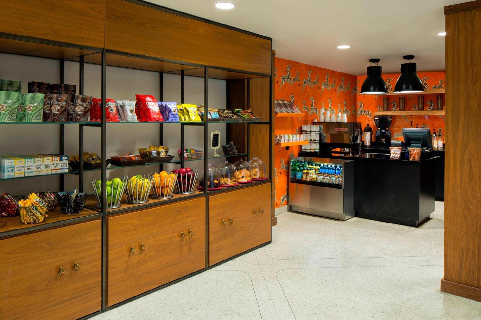 Hotel Sheraton Grand Downtown 4*