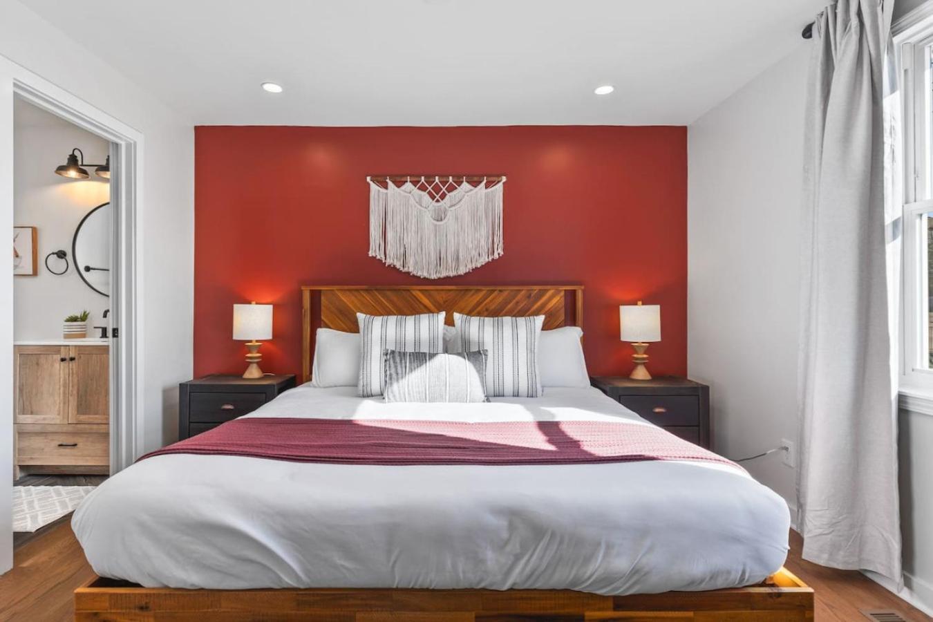 Holiday home Vibrant Multi Building That Sleeps 48 With 7 Units Nashville