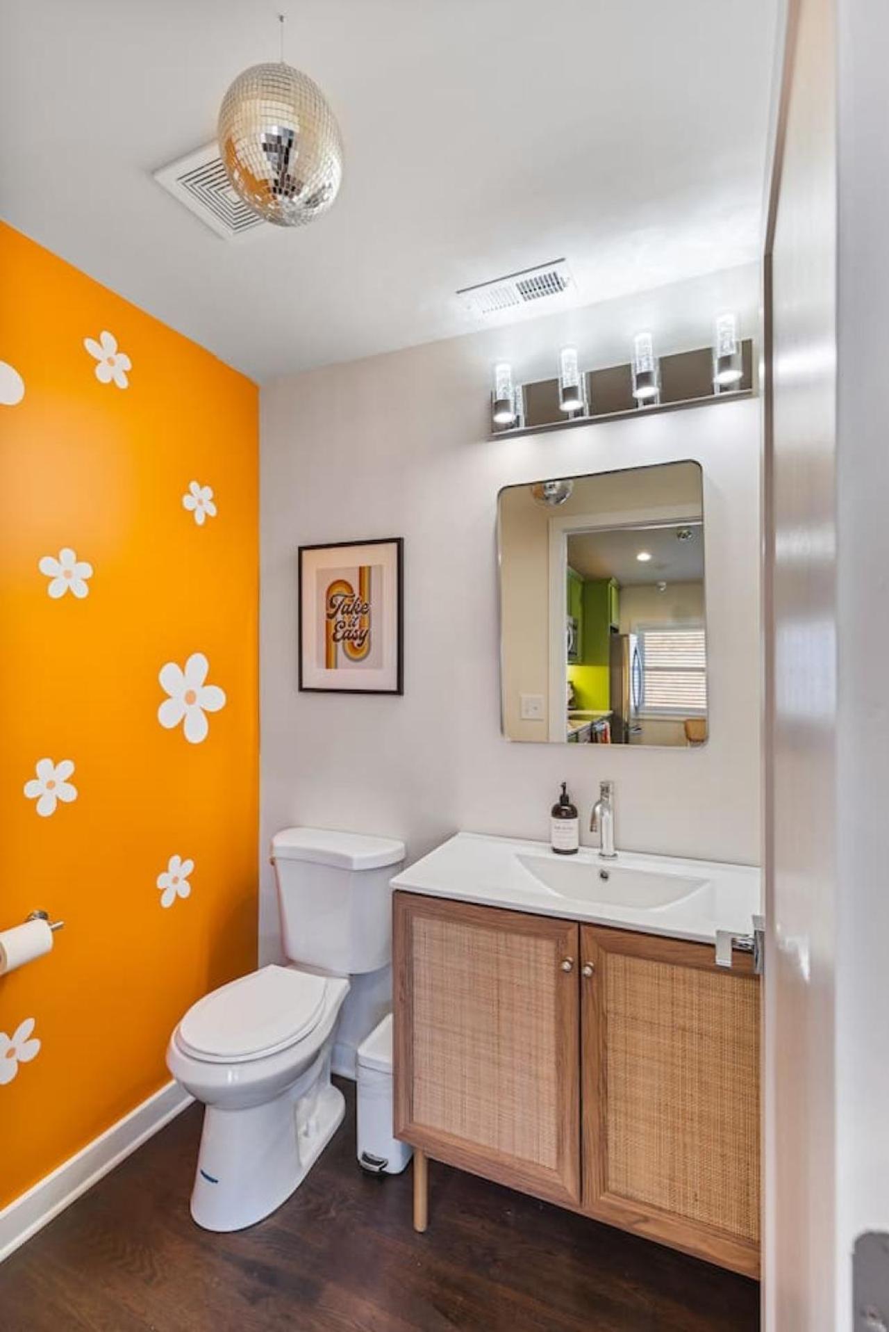 Vibrant Multi Building That Sleeps 48 With 7 Units Holiday home *