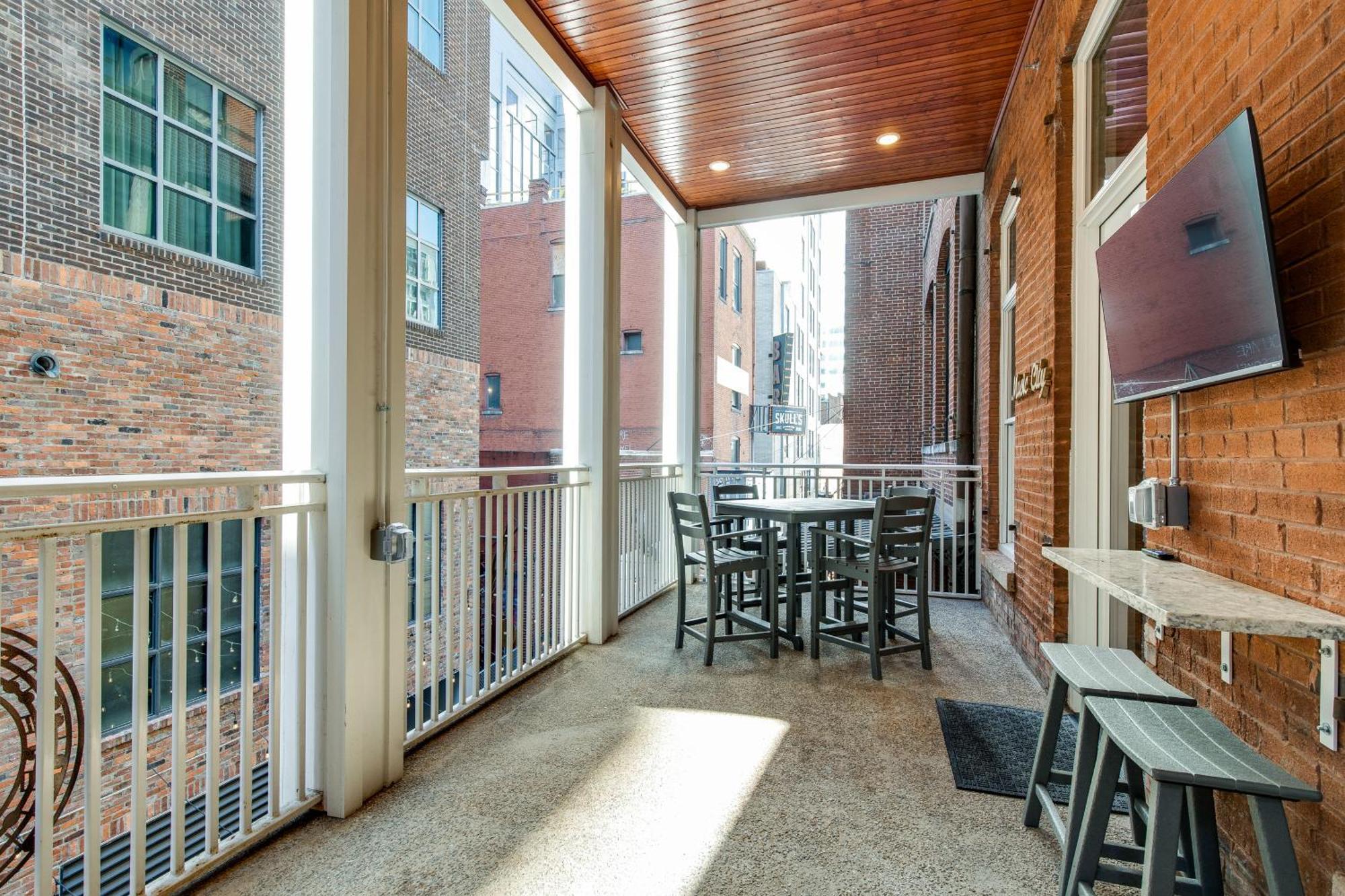 The Majestic Lofts *