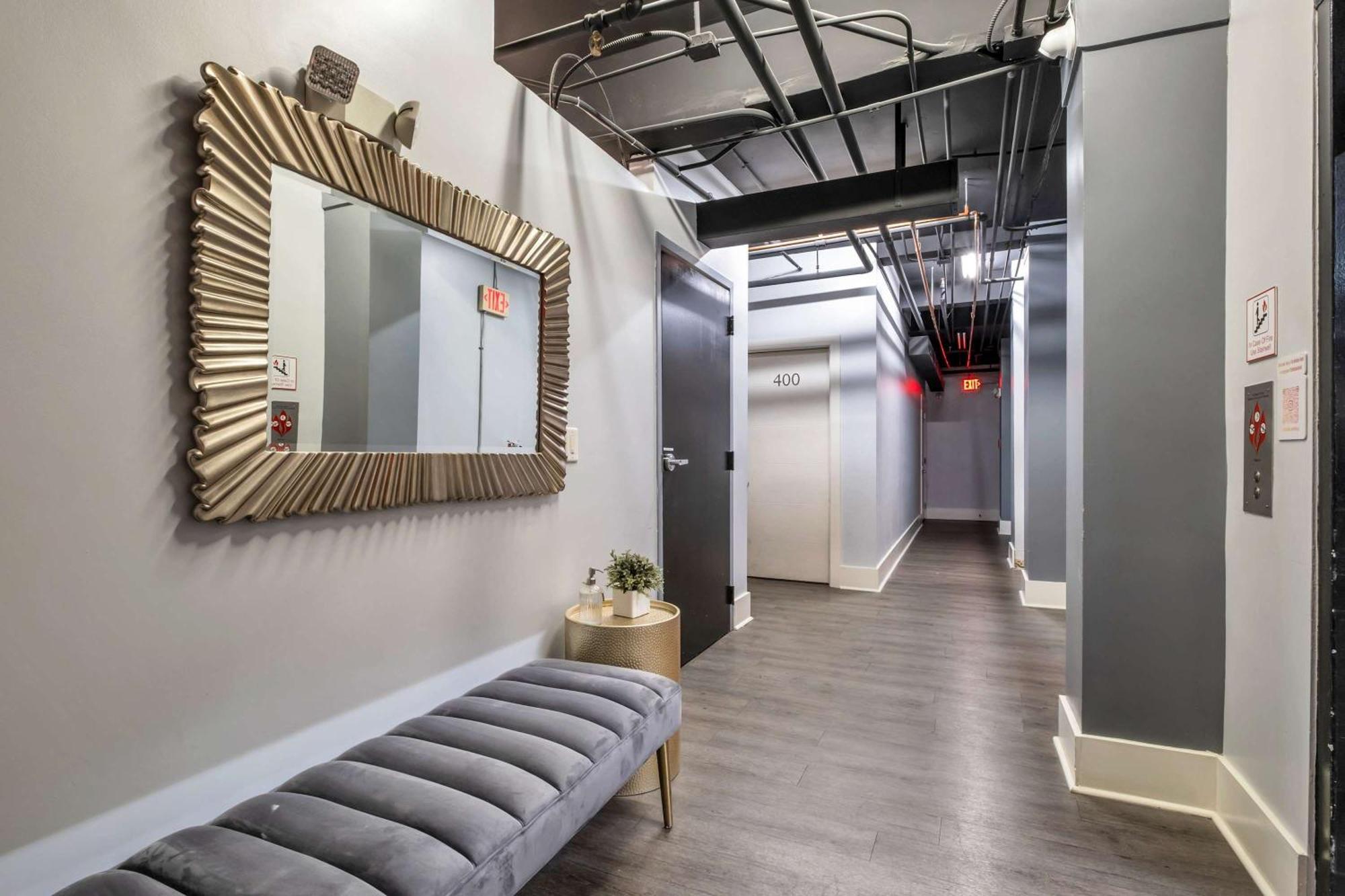 Contemporary 6br By Maddox * Nashville