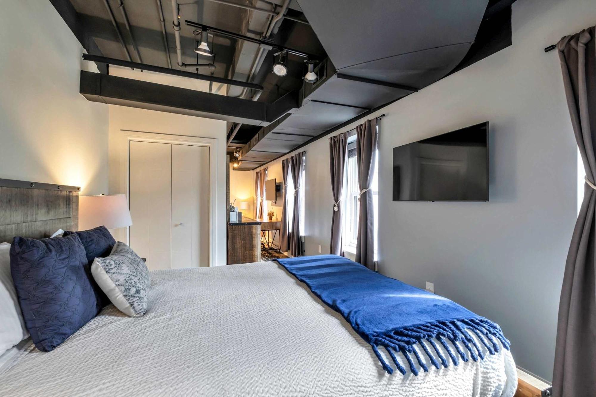 Contemporary 6br By Maddox Nashville
