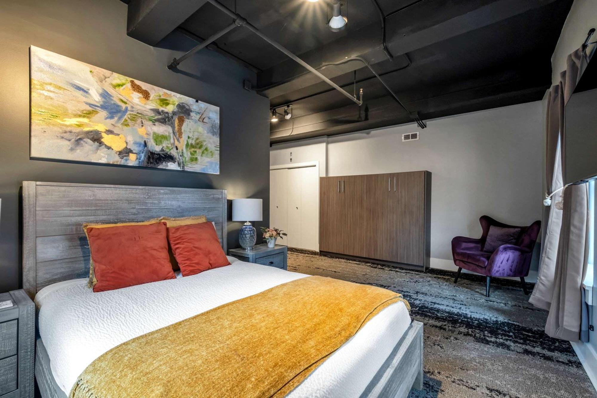 Apartment Contemporary 6br By Maddox