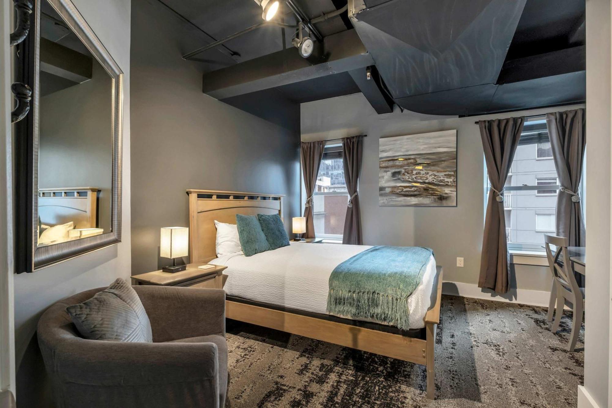 Apartment Contemporary 6br By Maddox Nashville