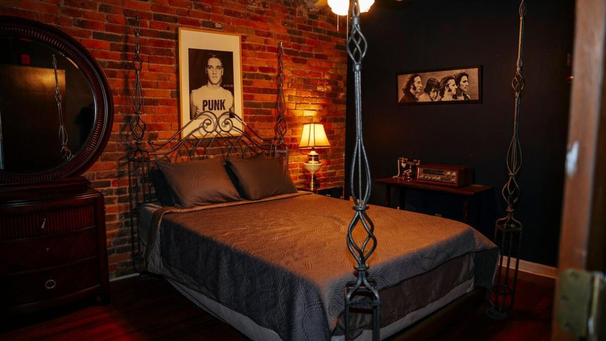 Holiday home Broadway Penthouse 4br 3bth 2500 Sf *