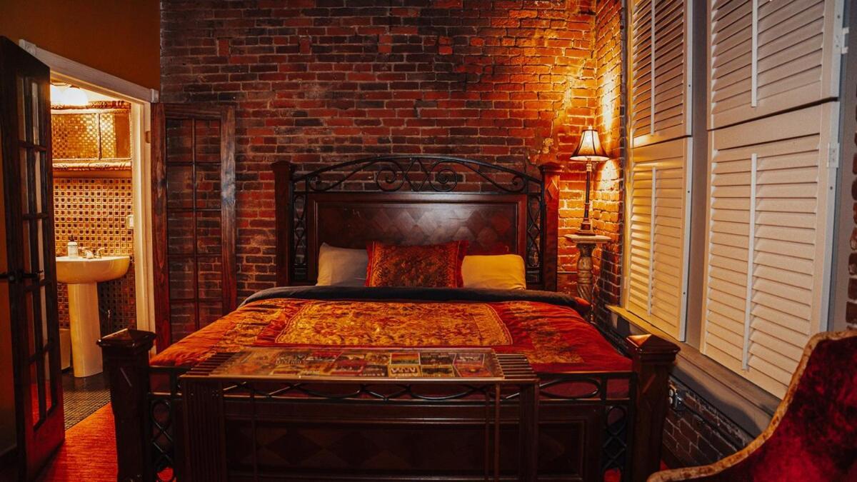 Broadway Penthouse 4br 3bth 2500 Sf * Nashville
