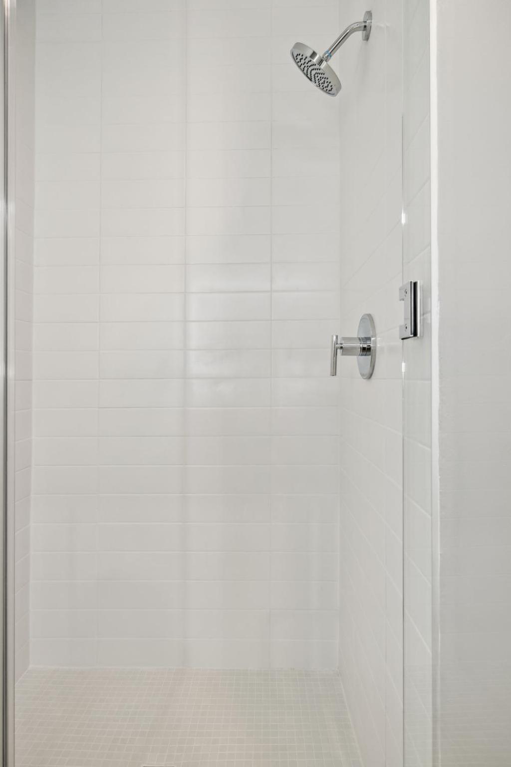 Apartment The Wallen Downtown Walk To Broadway, Parking, Heated Pool, Gym *