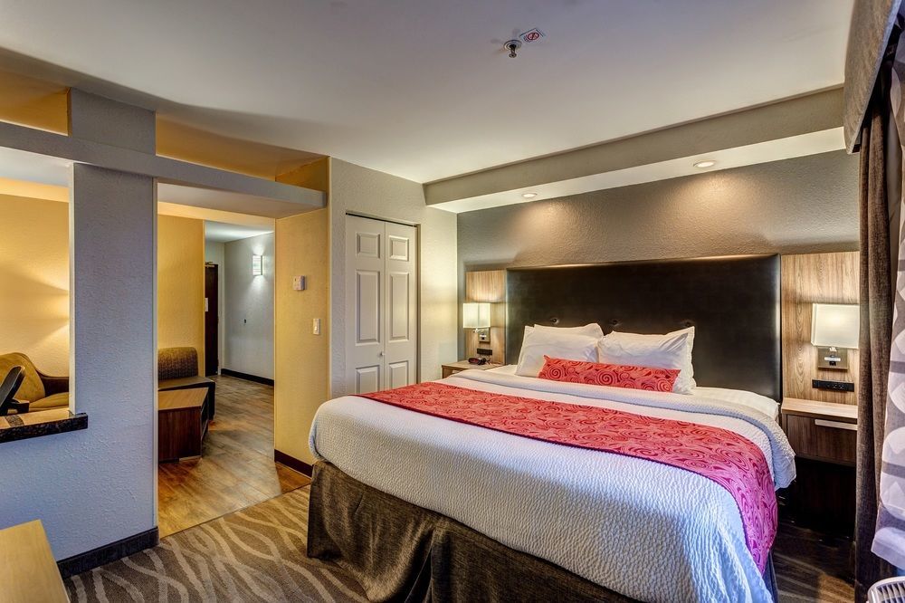 Western Airport - Bna Hotel 3*