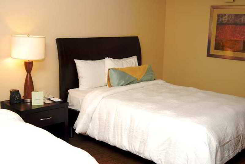 Hotel Hilton Garden Airport 3*
