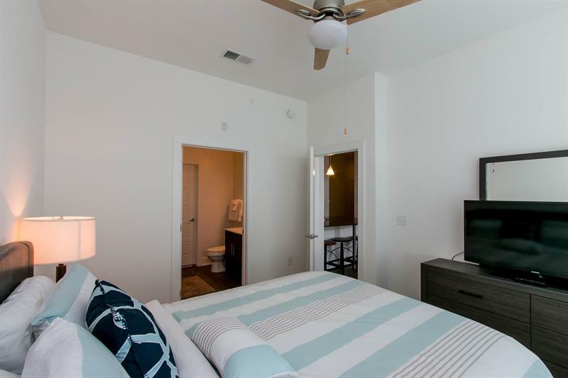 Centennial Park Exclusives By Yourent Apartment *