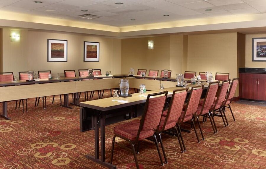 Courtyard By Marriott Downtown 3*