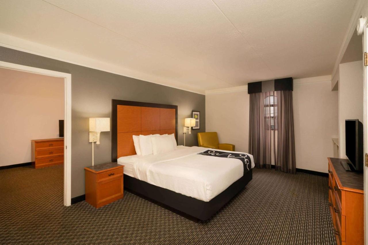 Hotel La Quinta By Wyndham South 2*